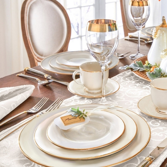 Lenox Opal Innocence Corded 14" x 90" Tablerunner - Picture 1 of 6